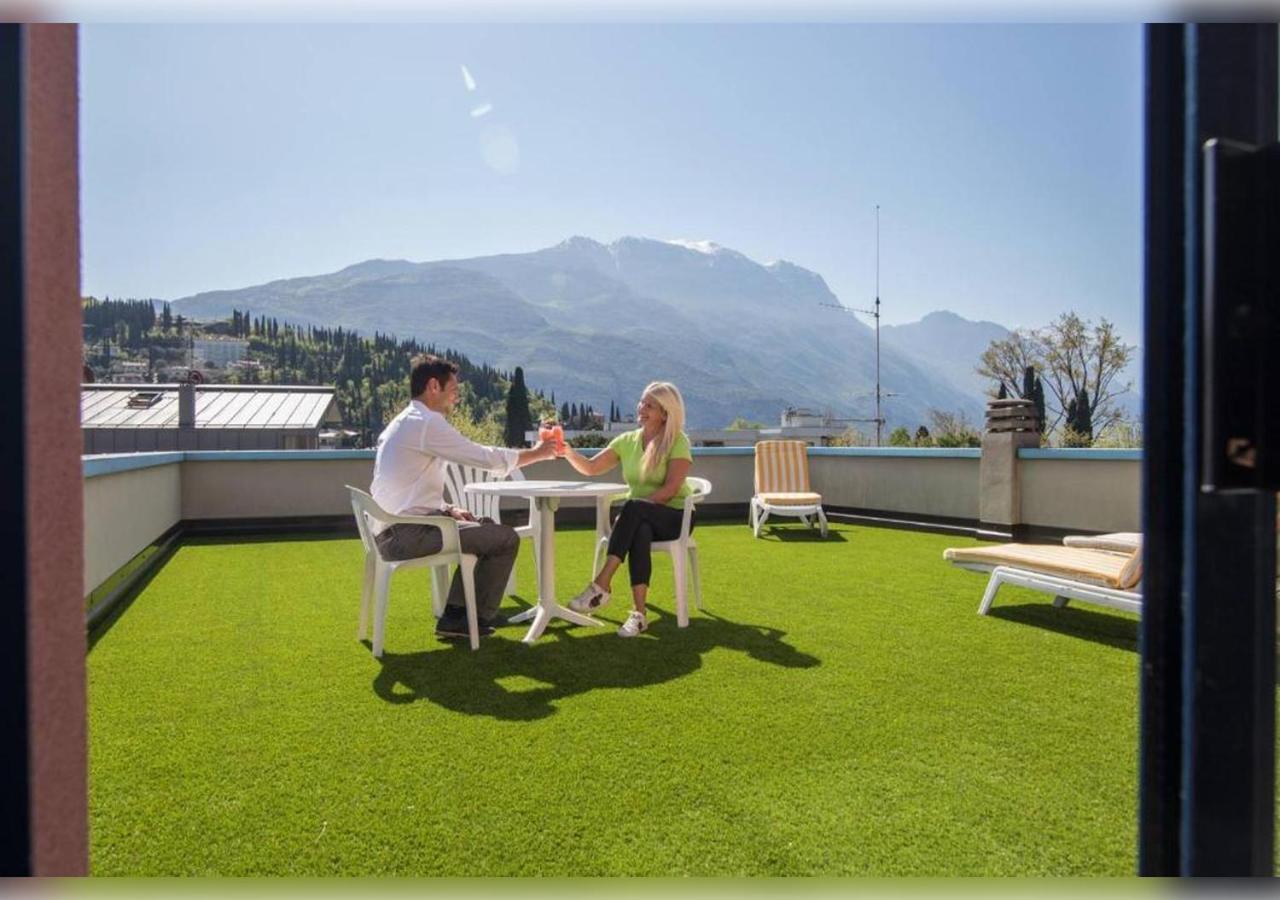 Hi Hotels Riva Del Garda Riva del Garda Exterior foto