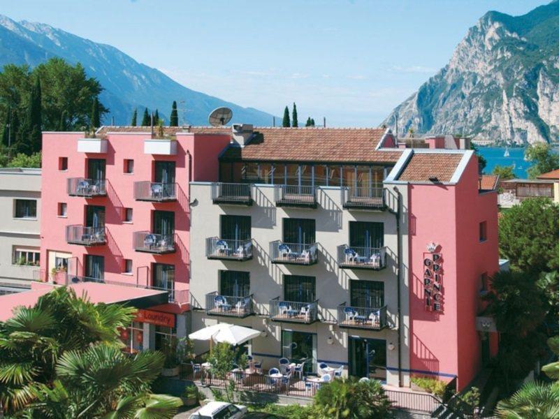 Hi Hotels Riva Del Garda Riva del Garda Exterior foto