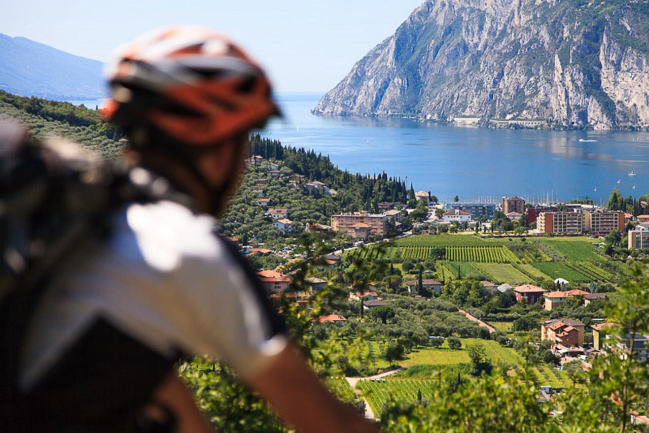 Hi Hotels Riva Del Garda Riva del Garda Exterior foto